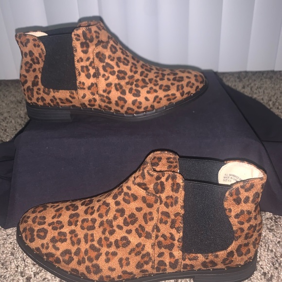 Ladies leopard booties - Picture 2 of 3